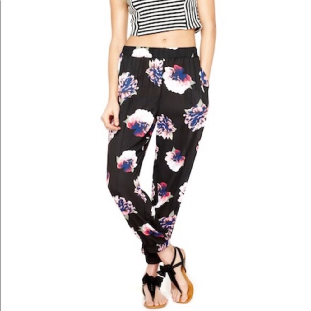 Floral Jogger with Pockets S